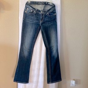 Ladies Miss Me Boot Cut Rhinestone Embroidered Fleur de Lis Jeans- size 29
